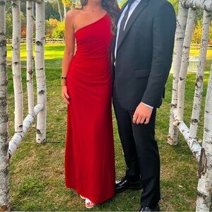 Elegant Red One-Shoulder Gown